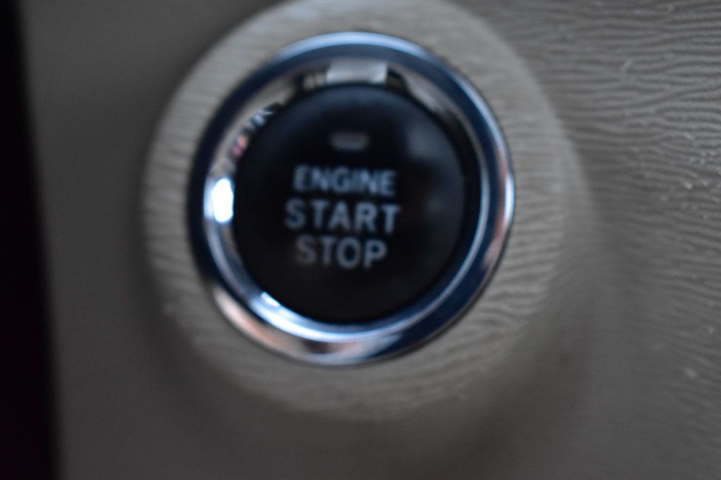 2012 Toyota Venza 4dr Wagon V6 AWD Limited - 22919795 - 30