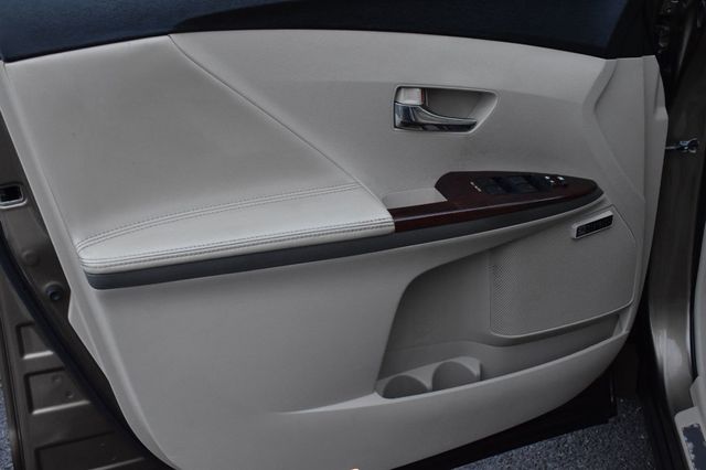 2012 Toyota Venza 4dr Wagon V6 AWD Limited - 22919795 - 44