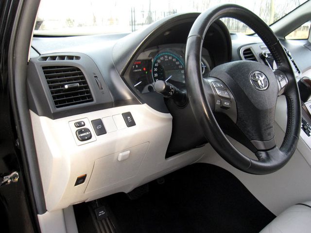 2012 Toyota Venza 4dr Wagon V6 AWD XLE - 22988897 - 17