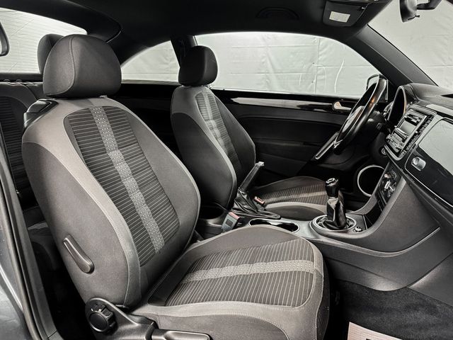2012 Volkswagen Beetle 2.0T - 23064895 - 9