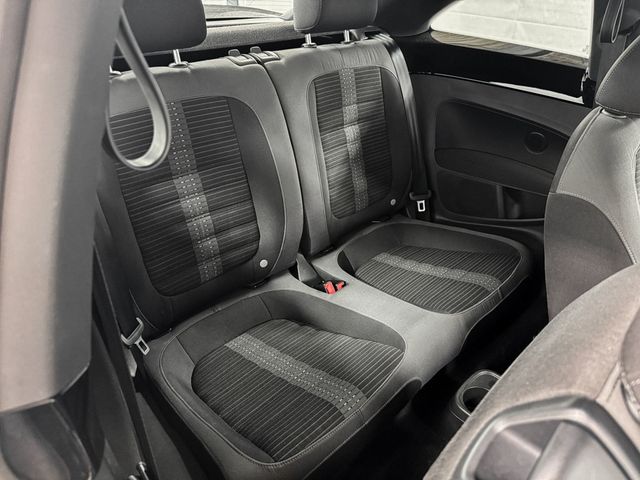2012 Volkswagen Beetle 2.0T - 23064895 - 8
