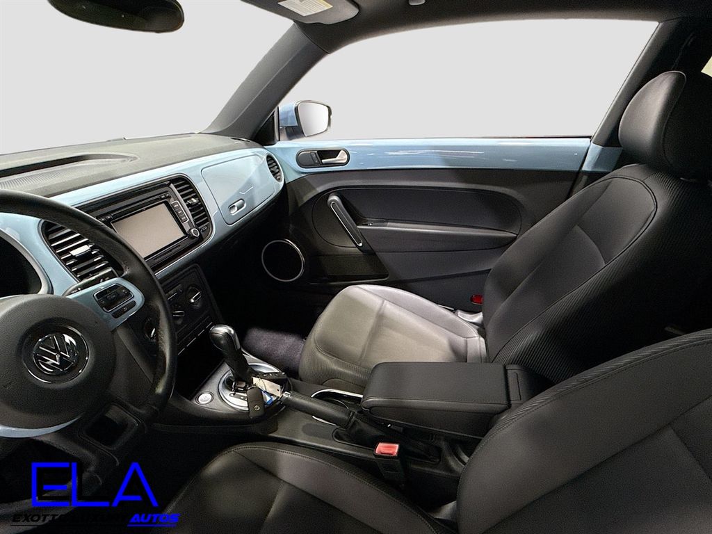 2012 Volkswagen Beetle 2.5L photo 10