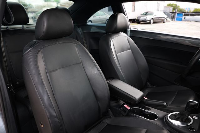2012 Volkswagen Beetle 2dr Coupe Automatic 2.5L PZEV - 23027121 - 18
