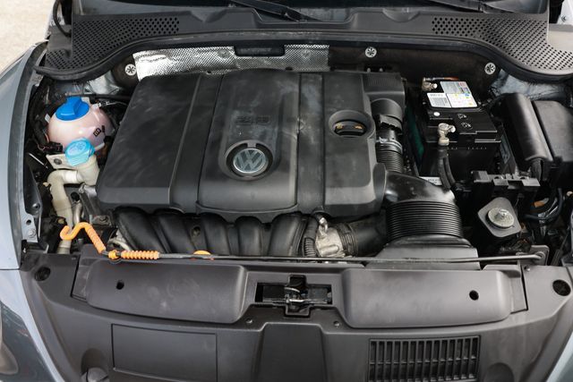 2012 Volkswagen Beetle 2dr Coupe Automatic 2.5L PZEV - 23027121 - 49