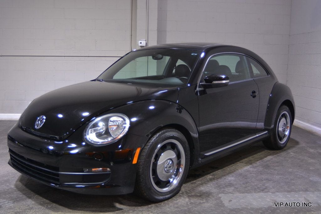 2012 Volkswagen Beetle 2dr Coupe Automatic 2.5L w/Sun/Sound/Nav - 22608320 - 31