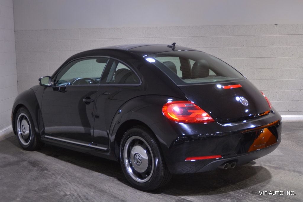 2012 Volkswagen Beetle 2dr Coupe Automatic 2.5L w/Sun/Sound/Nav - 22608320 - 32