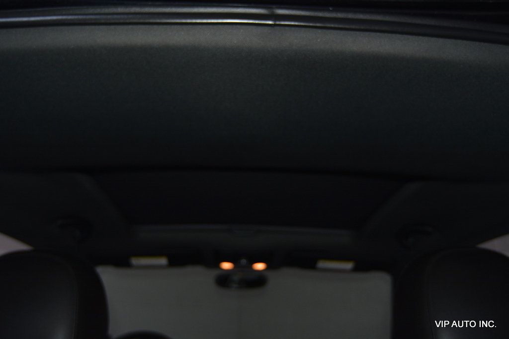 2012 Volkswagen Beetle 2dr Coupe DSG 2.0T Turbo - 22907721 - 25