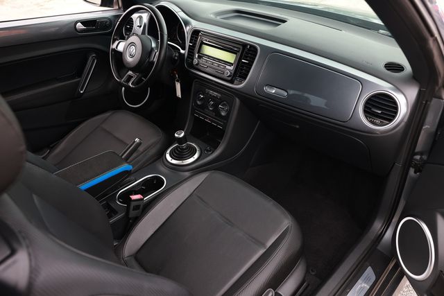 2012 Volkswagen Beetle 2.5 - Photo 17