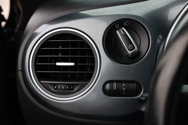 2012 Volkswagen Beetle 2.5 - Photo 25