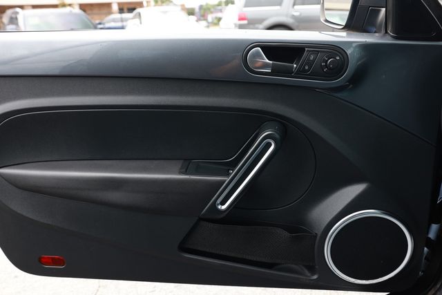 2012 Volkswagen Beetle 2.5 - Photo 38