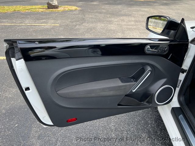 2012 Volkswagen Beetle Black Turbo Coupe DSG PZEV - 22787758 - 32