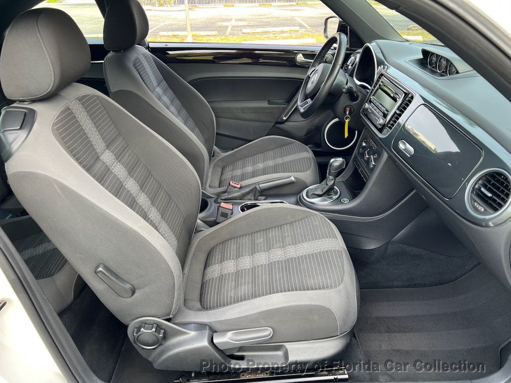 2012 Volkswagen Beetle Black Turbo Coupe DSG PZEV - 22787758 - 39