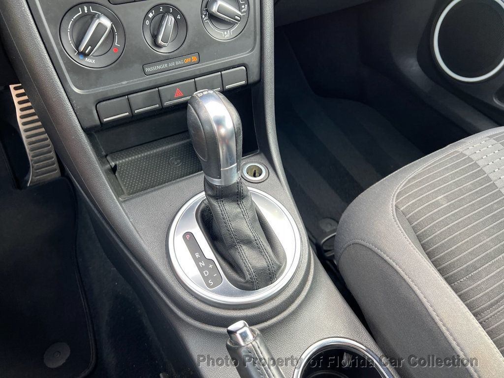 2012 Volkswagen Beetle Coupe DSG 2.0T Black Turbo Launch Edition PZEV - 22787758 - 52