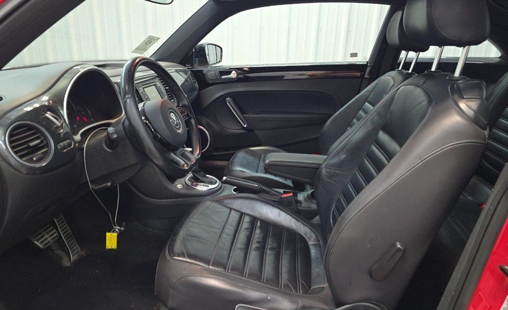 2012 Volkswagen Beetle TURBO PZEV - 23011749 - 5
