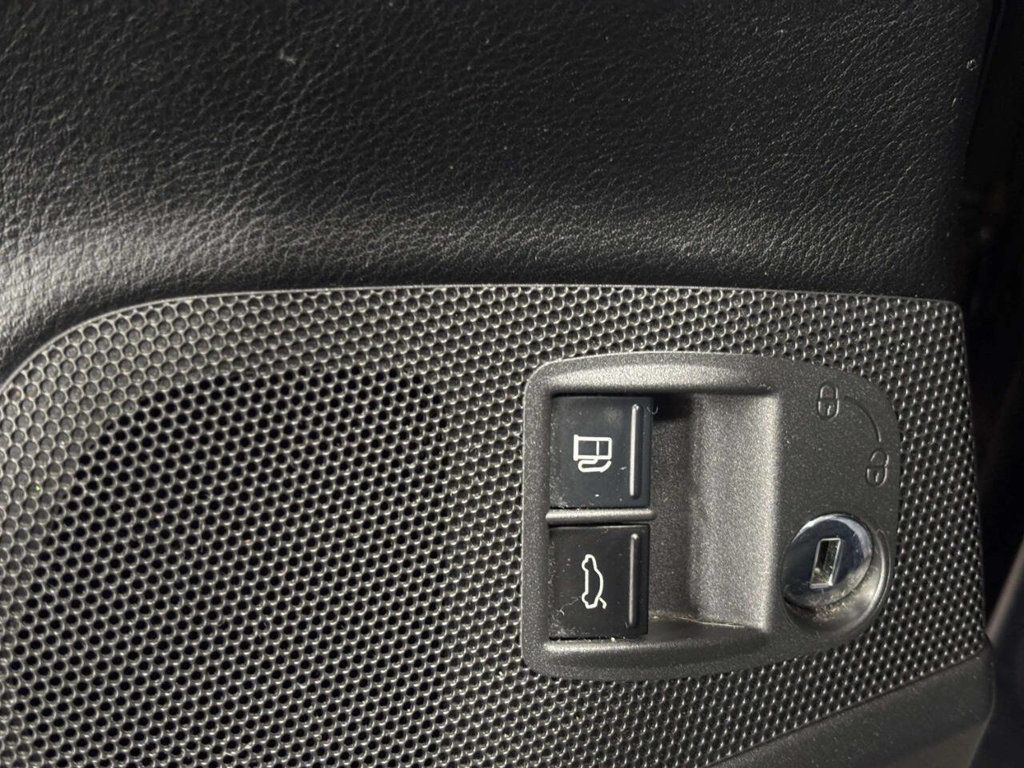 2012 Volkswagen CC 4dr Sedan Manual Sport - 23018969 - 25