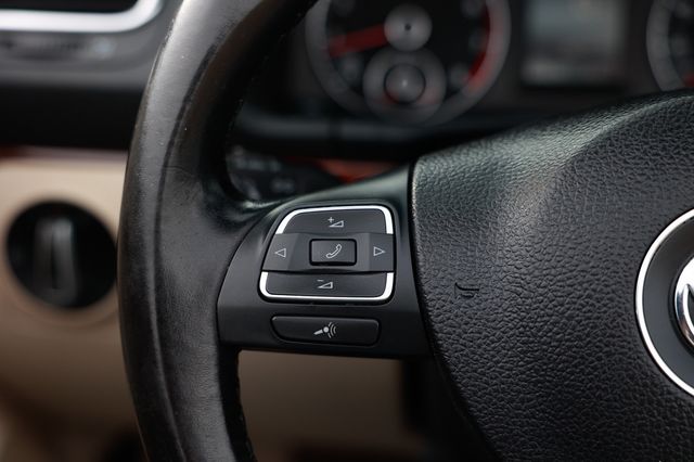 2012 Volkswagen Eos 2dr Convertible Executive SULEV - 22941513 - 26