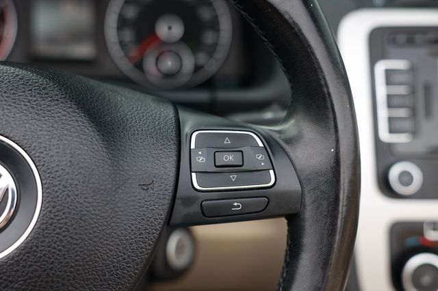 2012 Volkswagen Eos 2dr Convertible Executive SULEV - 22941513 - 27