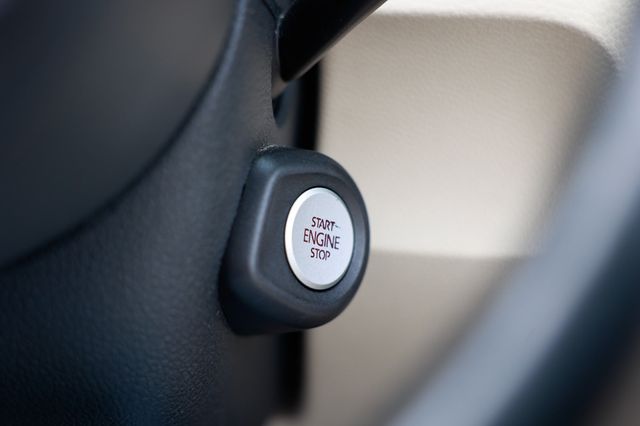 2012 Volkswagen Eos 2dr Convertible Executive SULEV - 22941513 - 30