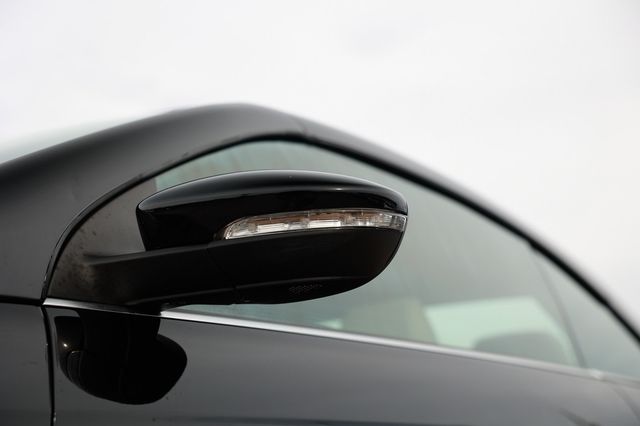 2012 Volkswagen Eos 2dr Convertible Executive SULEV - 22941513 - 31