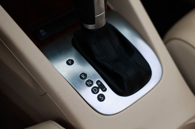 2012 Volkswagen Eos 2dr Convertible Executive SULEV - 22941513 - 39