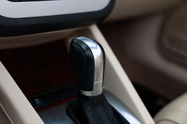 2012 Volkswagen Eos 2dr Convertible Executive SULEV - 22941513 - 40