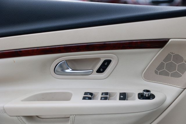 2012 Volkswagen Eos 2dr Convertible Executive SULEV - 22941513 - 44