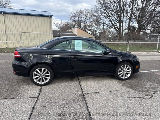 2012 Volkswagen Eos 2dr Convertible Komfort SULEV - 23000130 - 0