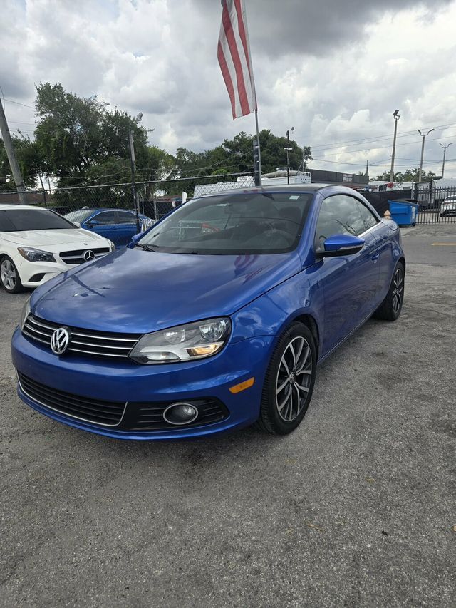 2012 Volkswagen Eos 2dr Convertible Komfort SULEV - 23011844 - 10