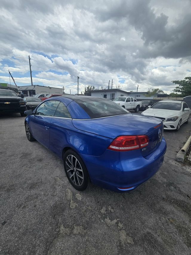 2012 Volkswagen Eos 2dr Convertible Komfort SULEV - 23011844 - 15