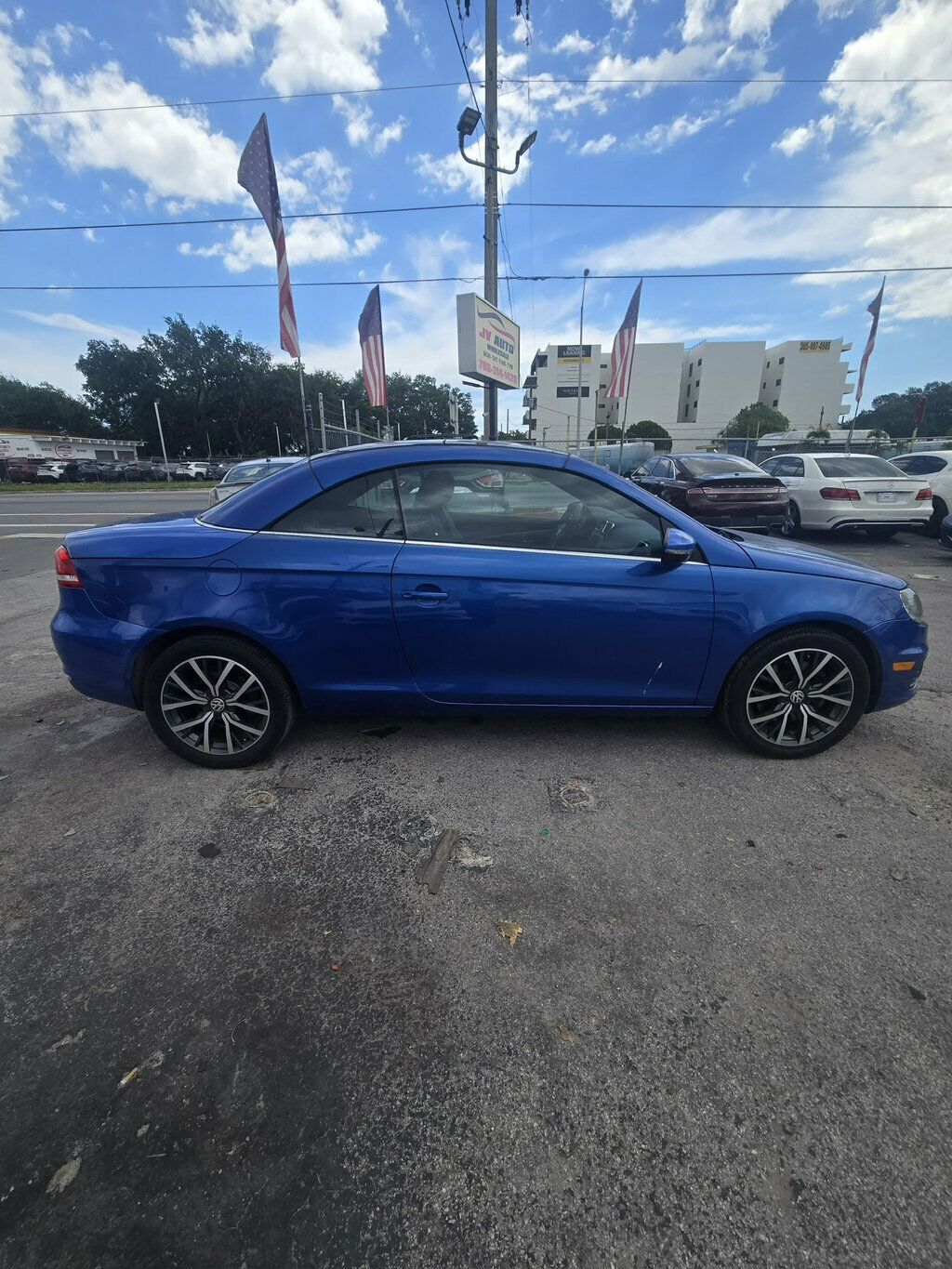 2012 Volkswagen Eos 2dr Convertible Komfort SULEV - 23011844 - 16