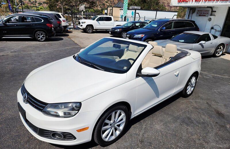 2012 Volkswagen Eos 2dr Convertible Komfort SULEV - 22603844 - 9