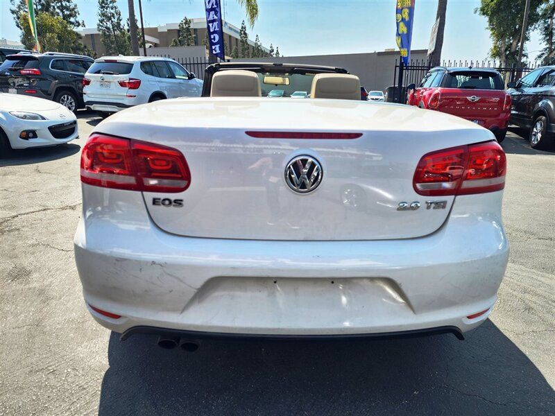 2012 Volkswagen Eos 2dr Convertible Komfort SULEV - 22603844 - 2