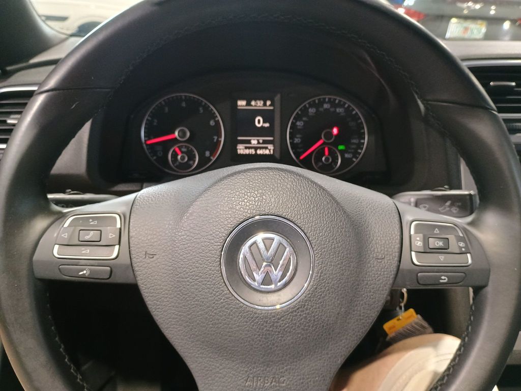 2012 Volkswagen Eos 2dr Convertible Komfort SULEV Clean Title Florida Car - 23034673 - 24