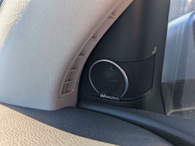 2012 Volkswagen Golf 4dr Hatchback DSG TDI w/Tech Pkg - 22998849 - 19