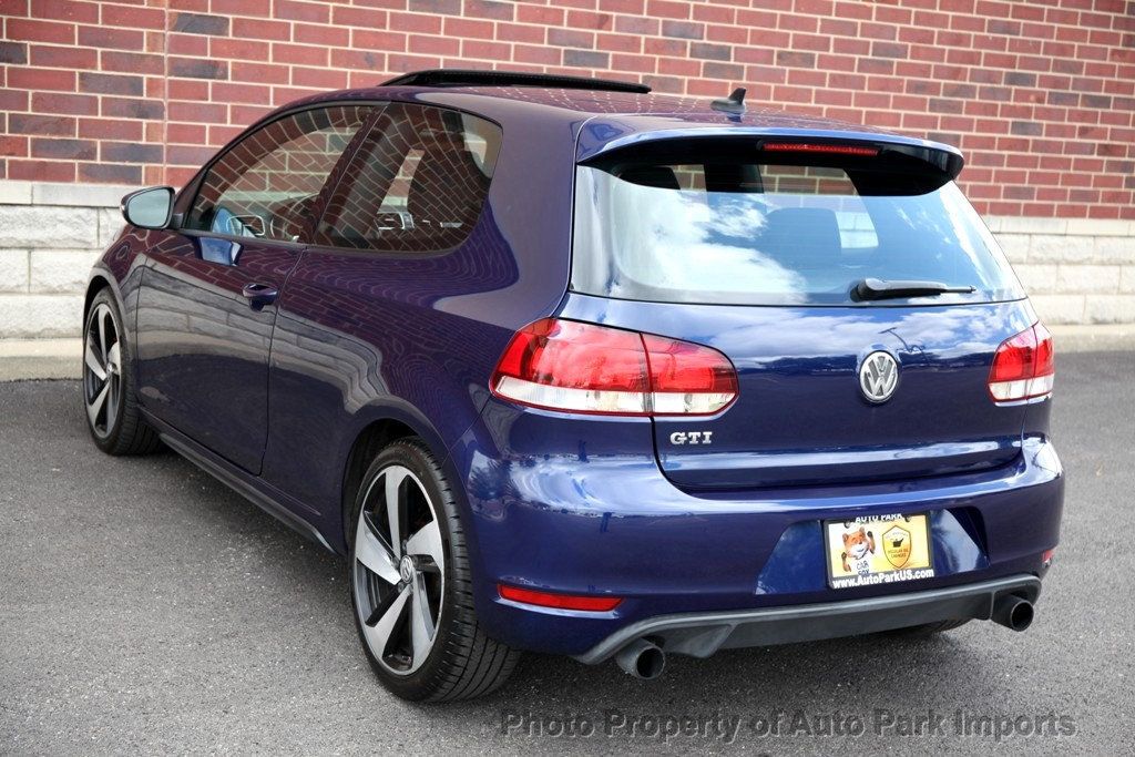 2012 Volkswagen Golf GTI Base photo 16