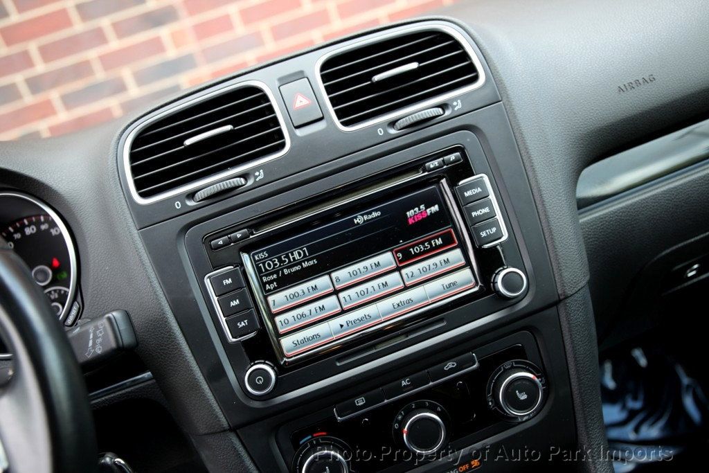 2012 Volkswagen Golf GTI Base photo 29
