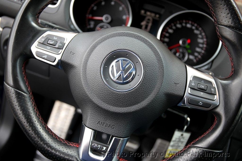 2012 Volkswagen Golf GTI Base photo 33