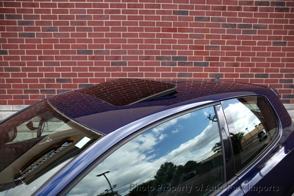 2012 Volkswagen Golf GTI Base photo 8