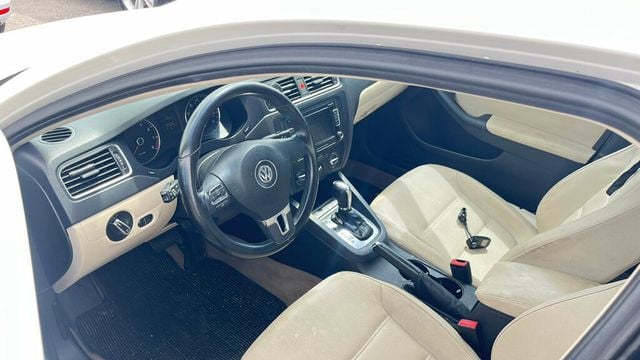 2012 Volkswagen Jetta Sedan  - 22610568 - 1