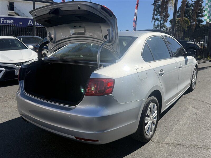 2012 Volkswagen Jetta Sedan  - 22976359 - 14