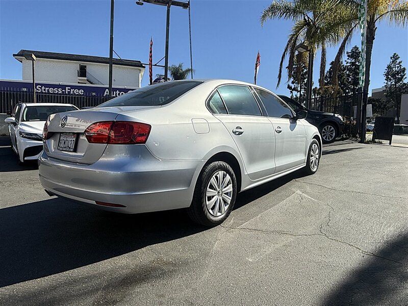 2012 Volkswagen Jetta Sedan  - 22976359 - 16
