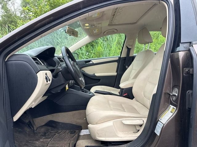 2012 Volkswagen Jetta Sedan 2.5L SE - 23067728 - 10