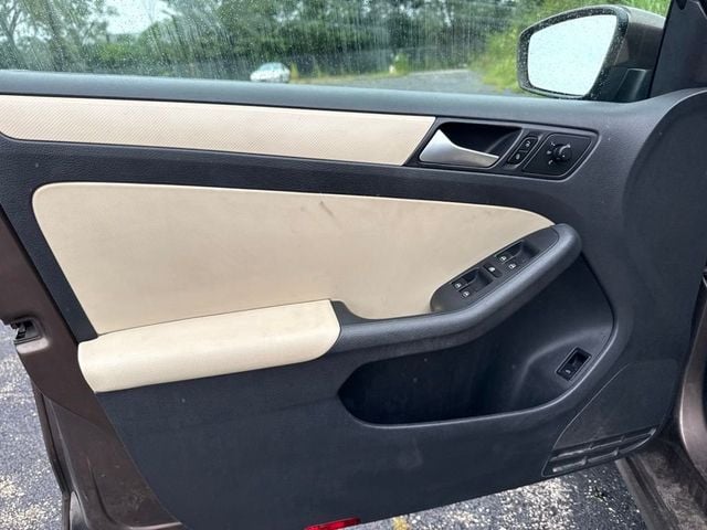 2012 Volkswagen Jetta Sedan 2.5L SE - 23067728 - 11