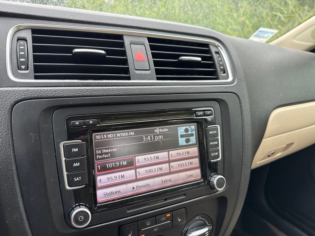 2012 Volkswagen Jetta Sedan 2.5L SE - 23067728 - 16