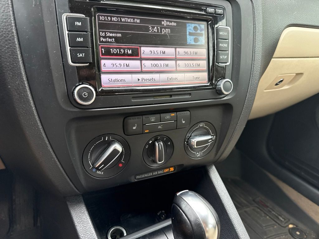 2012 Volkswagen Jetta Sedan 2.5L SE - 23067728 - 17