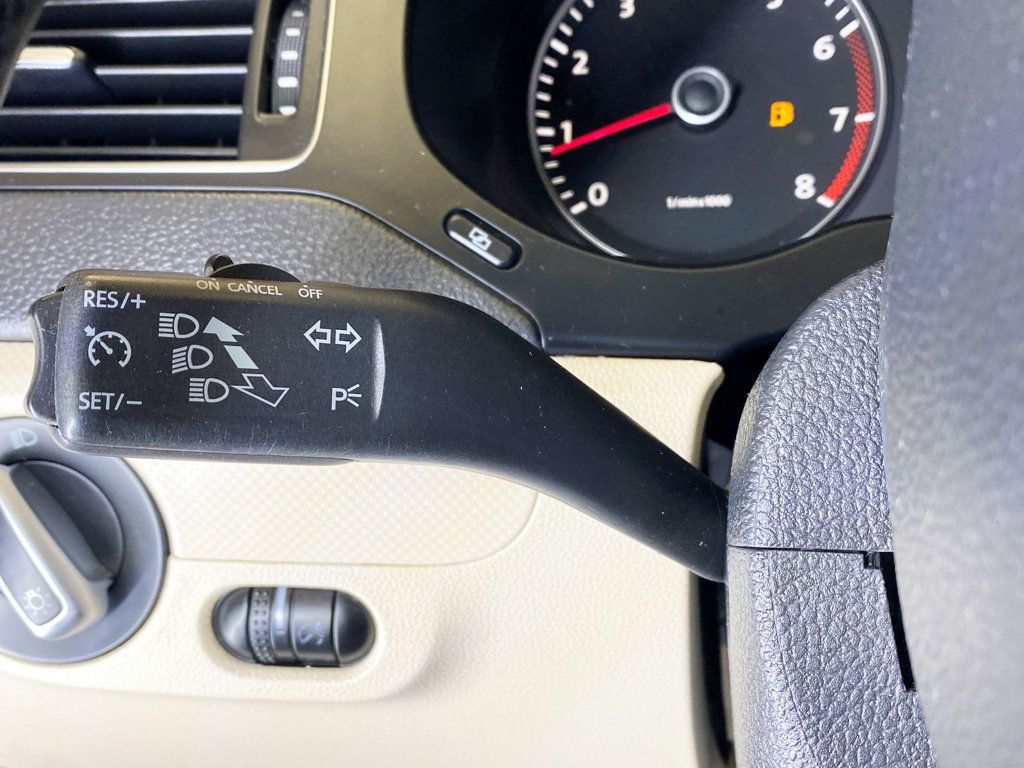 2012 Volkswagen Jetta Sedan 4dr Automatic SE - 22950507 - 22