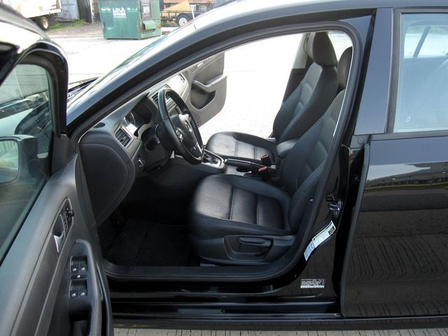 2012 Volkswagen Jetta Sedan 4dr Automatic SE w/Convenience & Sunroof - 23048806 - 16