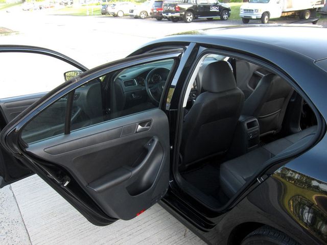 2012 Volkswagen Jetta Sedan 4dr Automatic SE w/Convenience & Sunroof - 23048806 - 24