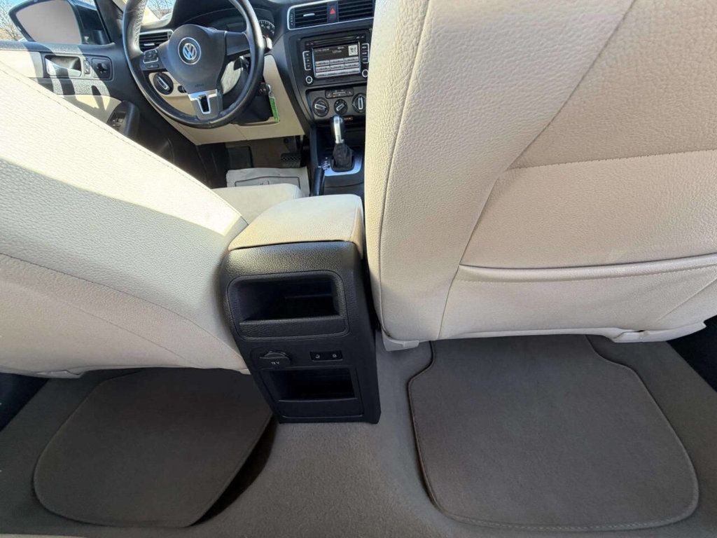 2012 Volkswagen Jetta Sedan 4dr Automatic SE w/Convenience & Sunroof - 22998520 - 18