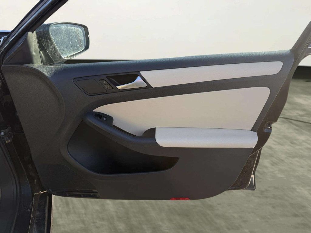 2012 Volkswagen Jetta Sedan 4dr Automatic SE w/Convenience & Sunroof - 22998520 - 20